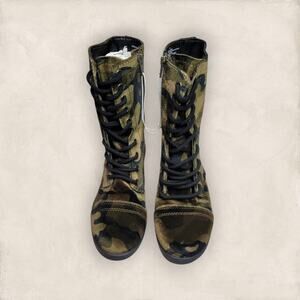 Mossimo Autumn Velvet Green Camouflage Combat Boots Size 6.5